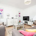 Ebea By Vintage Travel Villa