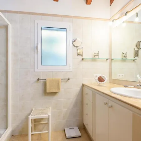 Ebea By Vintage Travel * الايور