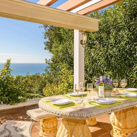 Villa Ebea By Vintage Travel *