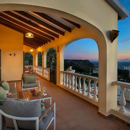 Ebea By Vintage Travel *