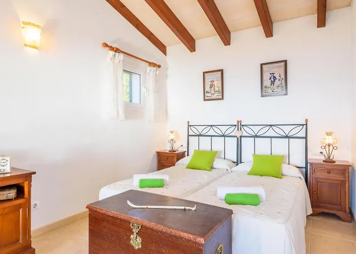 Ebea By Vintage Travel Villa *